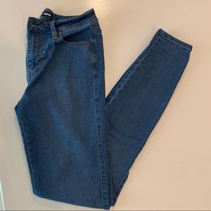 High waisted jeans from fashion nova, size 3 women’s
